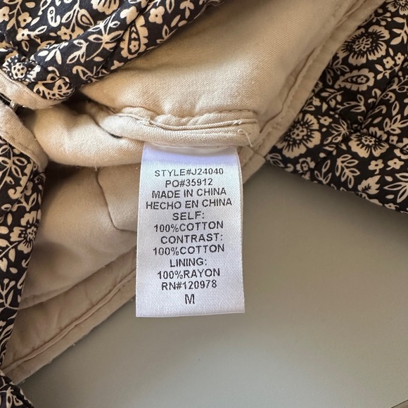 Entro Floral Cotton Quilted Jacket with Patch Pockets | Size Medium - Picture 8 of 10